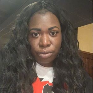 Meet your Posher, Alicia